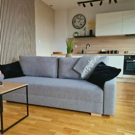 Apartment Apartment *